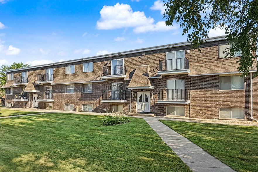 More Photos Of 1115 4th St, Mason City Apartments For Sale