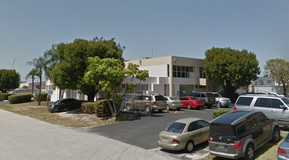 More Photos Of 7655-7669 NW 50th St, Miami Office For Sale