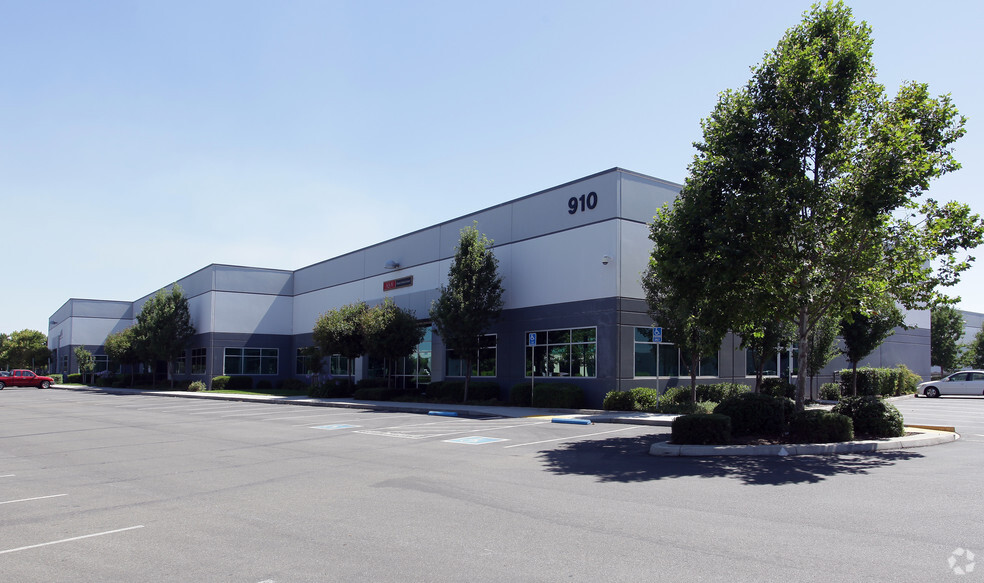 Primary Photo Of 910 Riverside Pky, West Sacramento Light Manufacturing For Lease