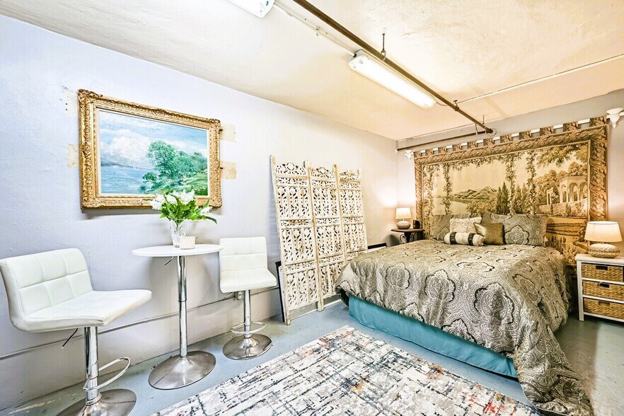 More Photos Of 202 25th St, Galveston Restaurant For Sale