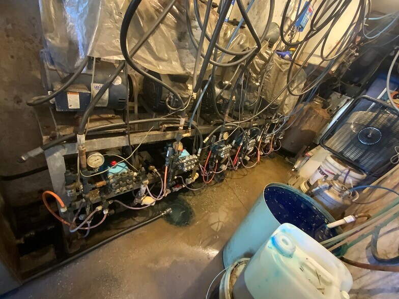 More Photos Of 7822 Troost Ave, Kansas City Carwash For Sale