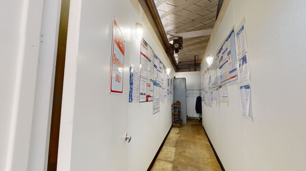 More Photos Of 415 E 10th St, Pittsburg Warehouse For Lease