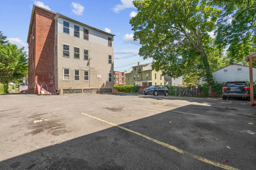 More Photos Of 240-242 Washington St, New Britain Apartments For Sale