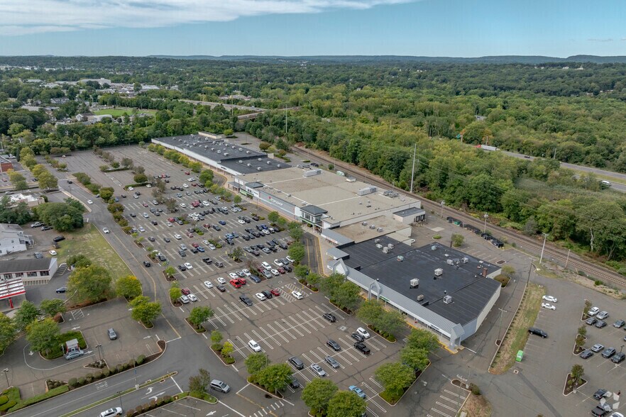 More Photos Of 55-91 Washington Ave, North Haven Freestanding For Lease