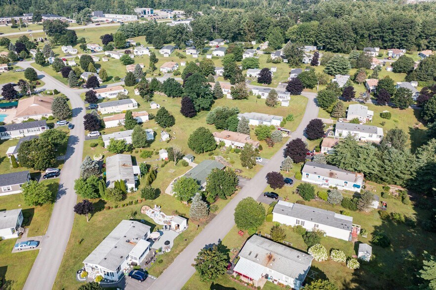 More Photos Of 11 Tamarack Lane -1, Rochester Manufactured Housing Mobile Home Park For Sale