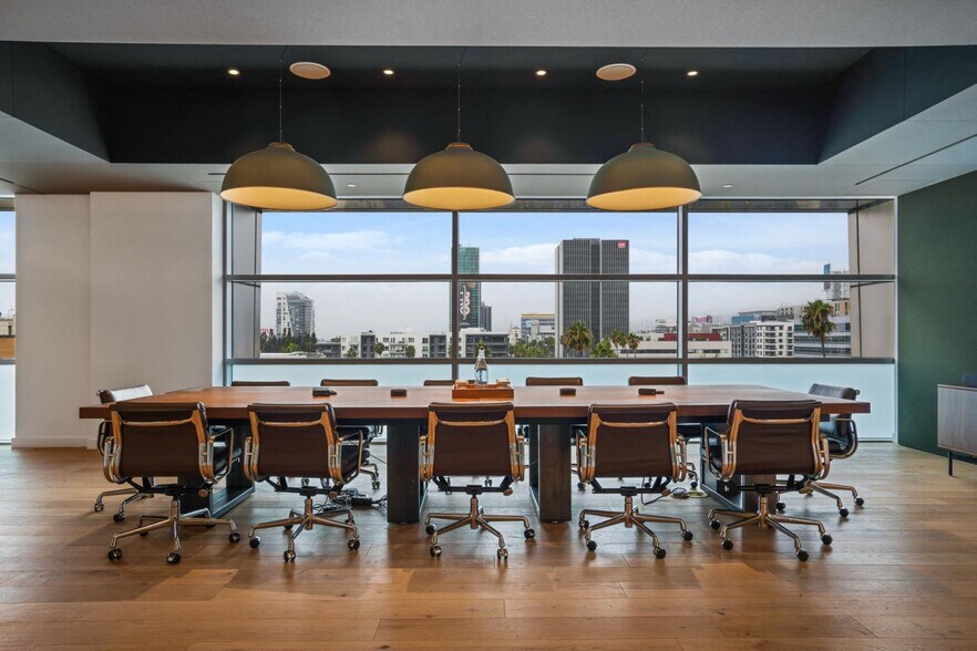 More Photos Of 6040 W Sunset Blvd, Los Angeles Office For Lease