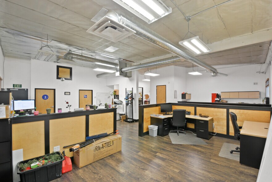 More Photos Of 1024-1026 E Arlee Pl, Anaheim Warehouse For Sale