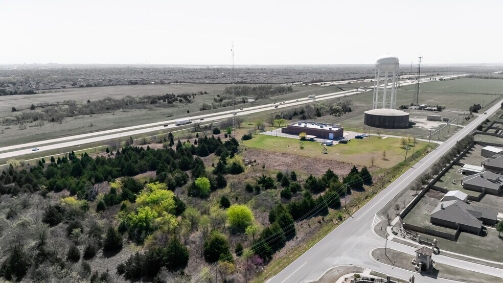 More Photos Of 9802 N Morgan Rd, Yukon Office For Sale