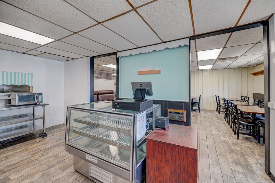 More Photos Of 430 W 3rd St, Nescopeck Restaurant For Sale