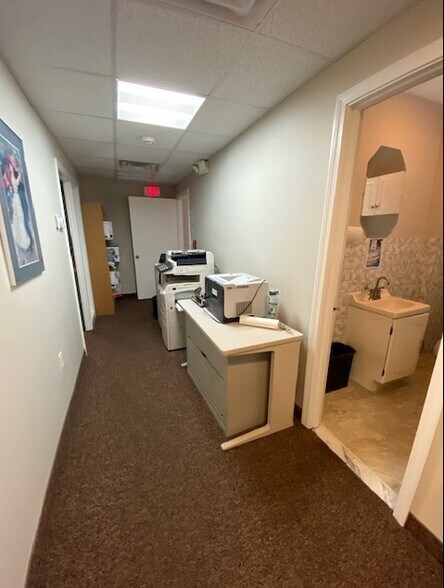 More Photos Of 4 Davis Ct, Brookline Loft Creative Space For Sale