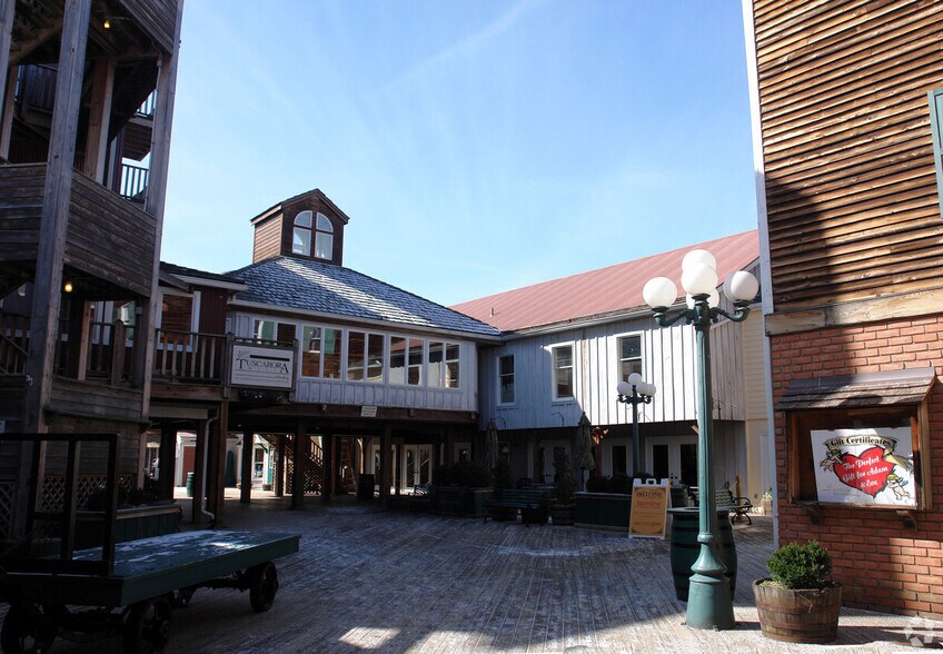 More Photos Of 201-205 Harrison St, Leesburg Unknown For Lease