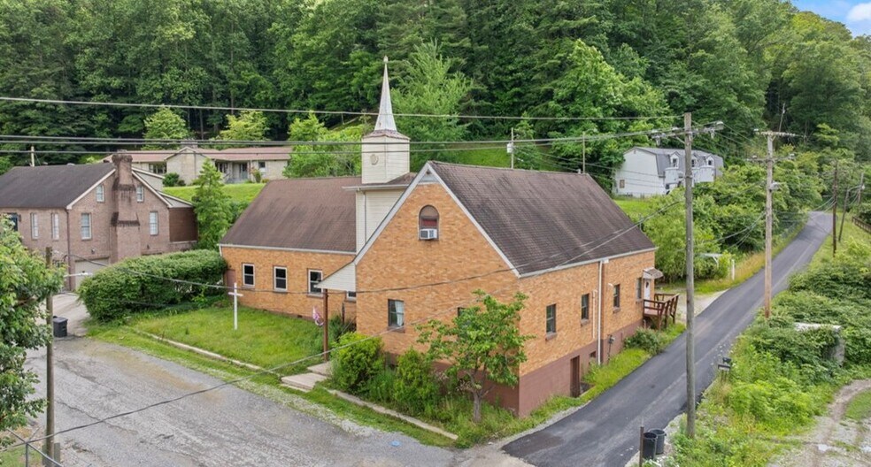 More Photos Of 112 Indian Bend Drive Hazard KY. 41701 Dr, Hazard Religious Facility For Sale