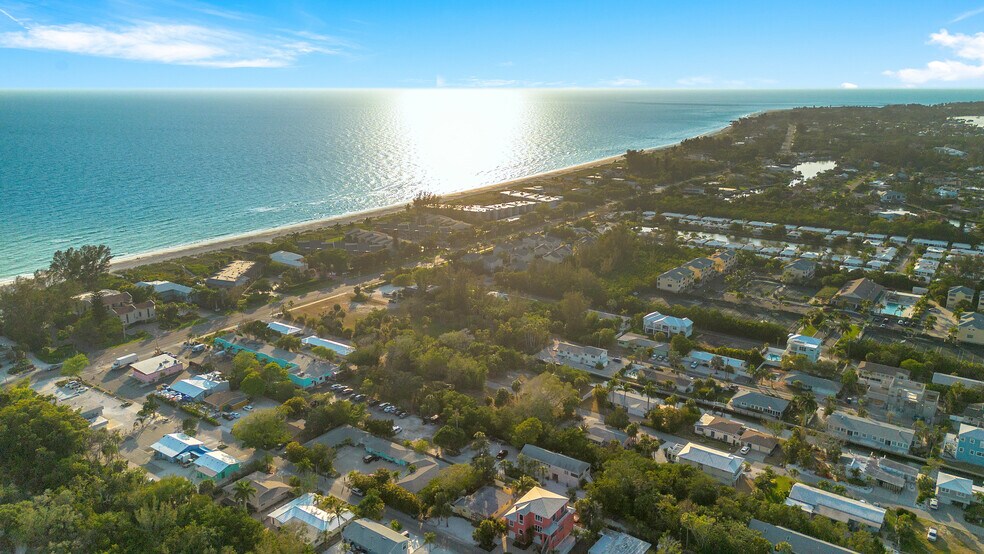 More Photos Of 571 Saint Judes Dr, Longboat Key Apartments For Sale