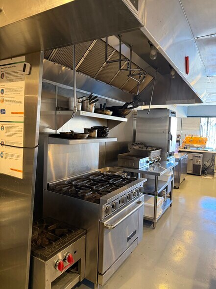 More Photos Of 1822 N Broadway, Los Angeles Storefront Retail Office For Sale