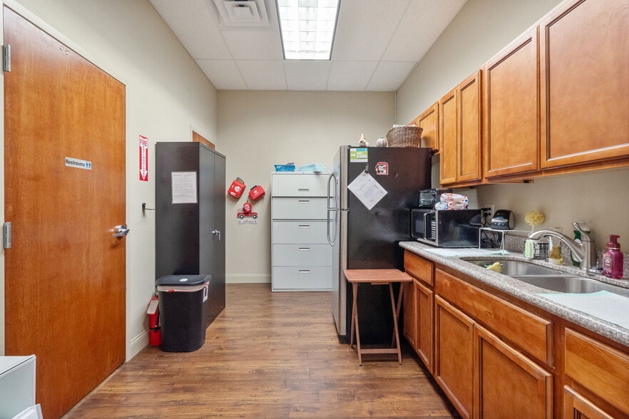 More Photos Of , Longwood Office For Sale