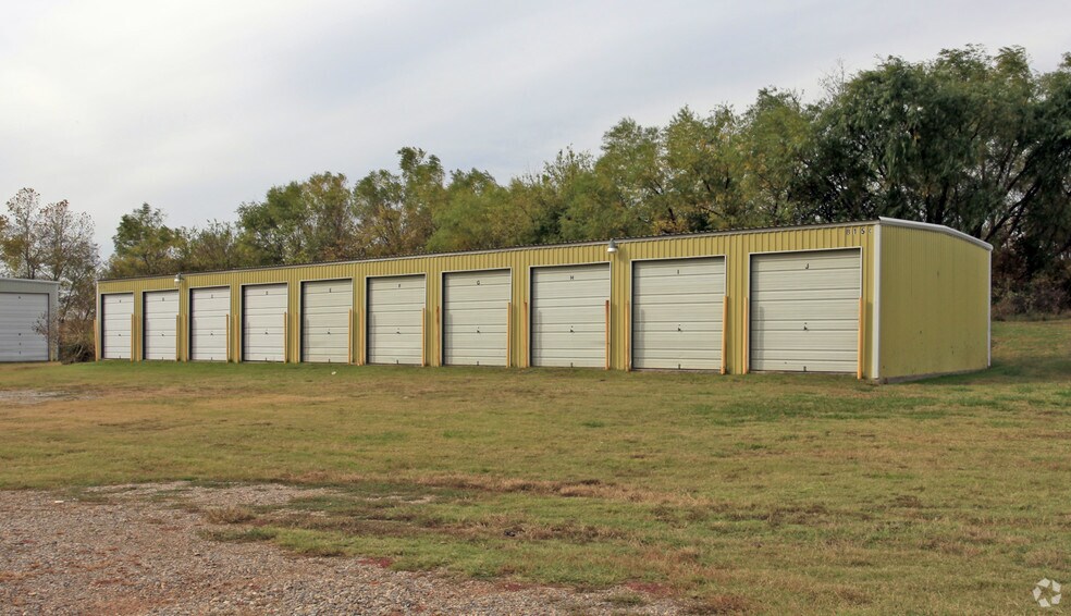 More Photos Of 815 S Sunnylane Rd, Moore Unknown For Lease