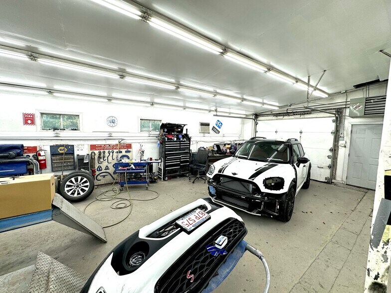 More Photos Of 5 Franklin St, Whitman Auto Repair For Sale