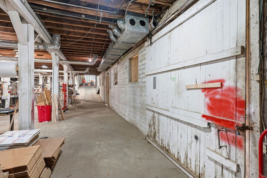 More Photos Of 765 E Washington St, Monticello Auto Repair For Sale