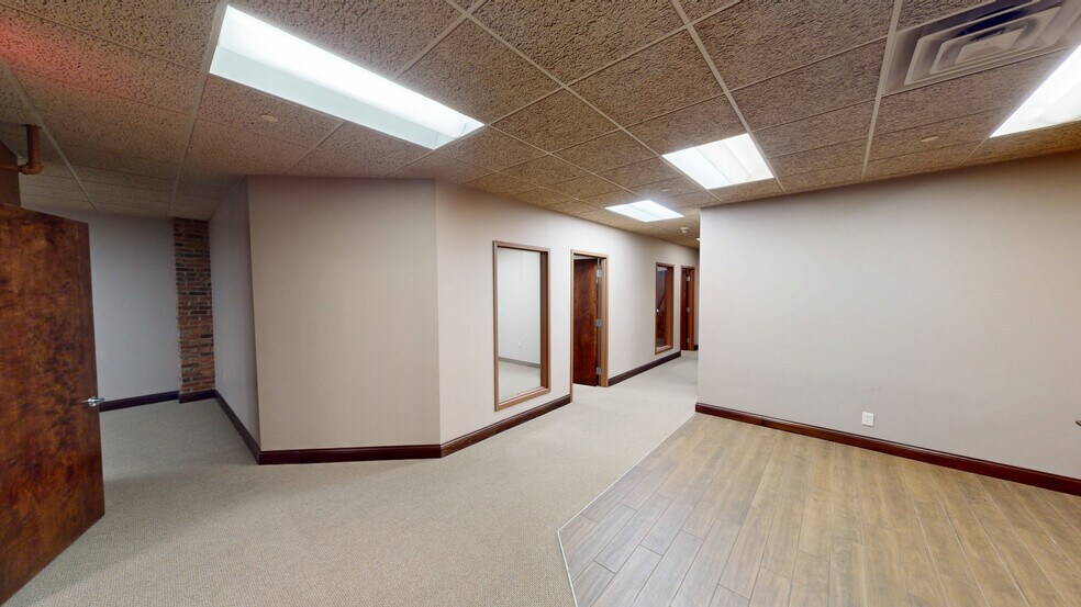 More Photos Of 150 E Market St, Indianapolis Office For Lease