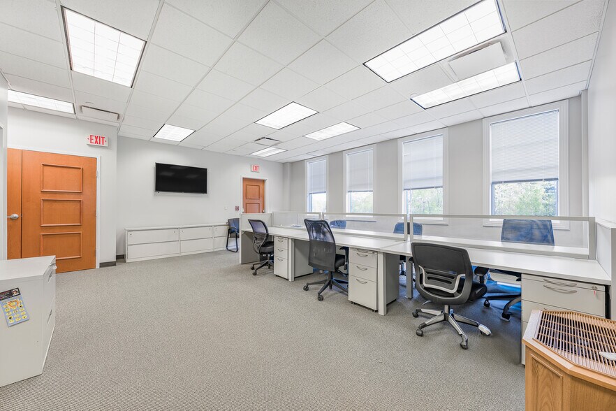 More Photos Of 1451 State Route 34, Wall Township Office For Lease
