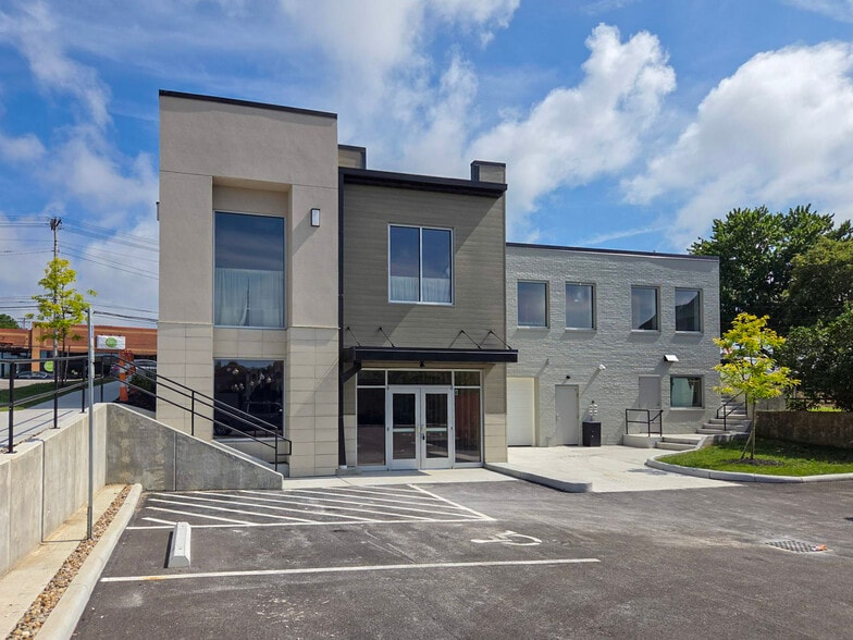 More Photos Of 19350 Detroit Rd, Rocky River General Retail For Lease