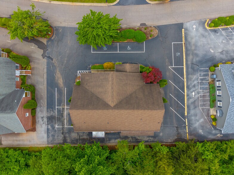 More Photos Of 144 Holly Springs Park Dr, Franklin Medical For Lease
