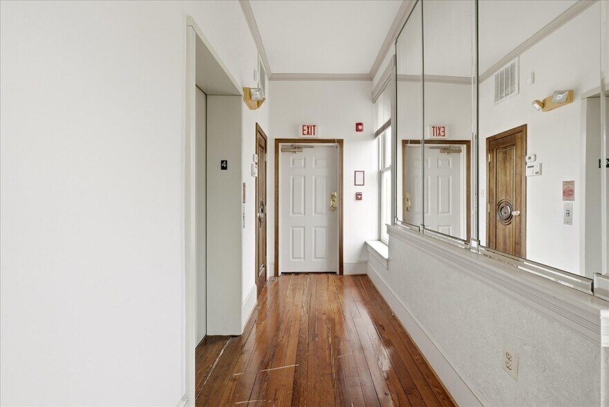 More Photos Of 185 N Loudoun St, Winchester Office For Sale