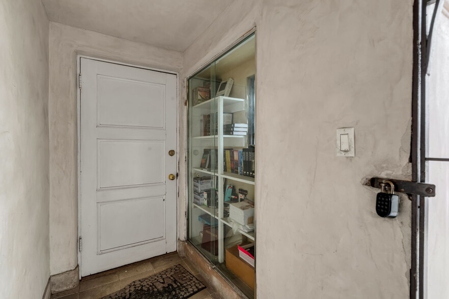 More Photos Of 1100 S Lorena St, Los Angeles Religious Facility For Sale
