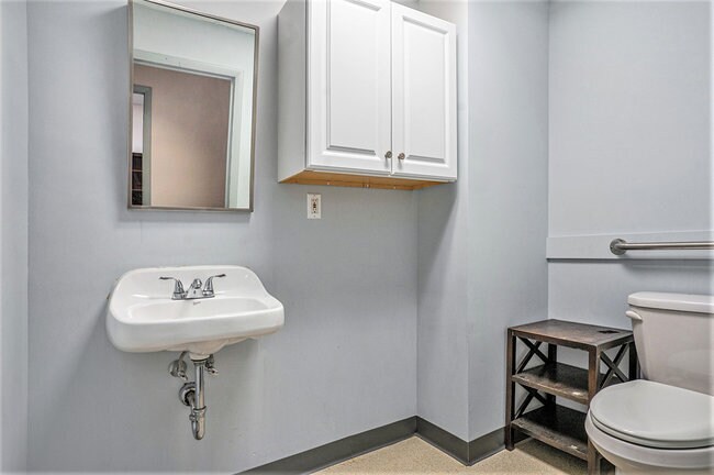 More Photos Of 813 Bethlehem Pike, Erdenheim Medical For Lease