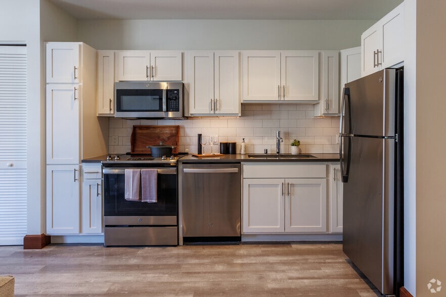 More Photos Of 110 W Ocean Blvd, Long Beach Apartments For Sale