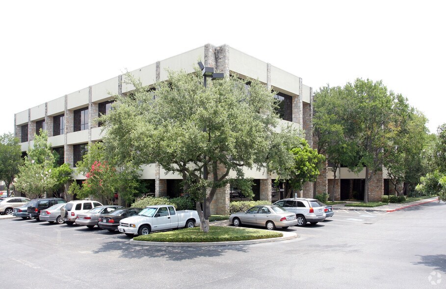 More Photos Of 12042 Blanco Rd, San Antonio Office For Lease