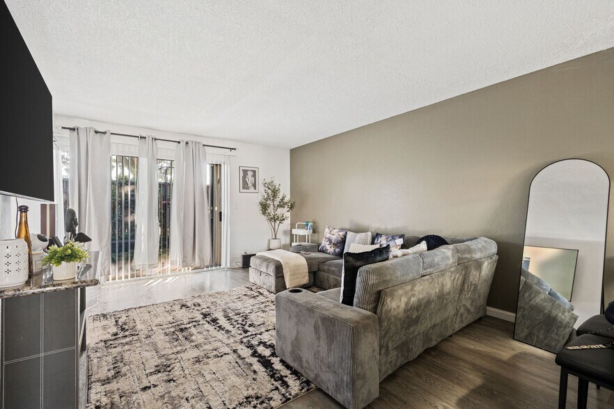 More Photos Of 2910 E Huntington Blvd, Fresno Multifamily For Sale