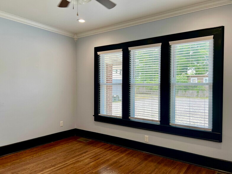 More Photos Of 103 N High St, Franklin Office Residential For Sale
