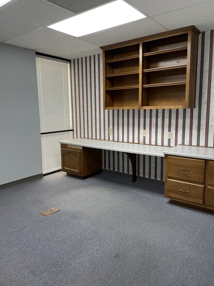 More Photos Of 2500 Center Point Pky, Birmingham Medical For Lease