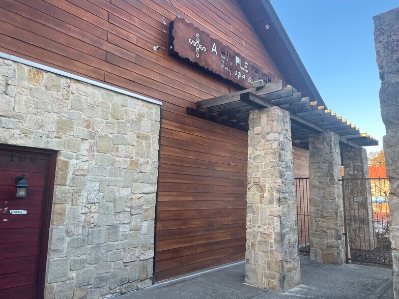 More Photos Of 1427-1435 N Highway 67, Cedar Hill Unknown For Lease