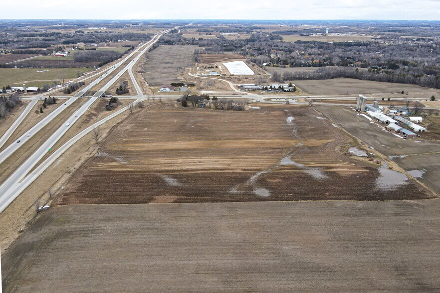More Photos Of 5813 Michigan Ave, Manitowoc Land For Sale
