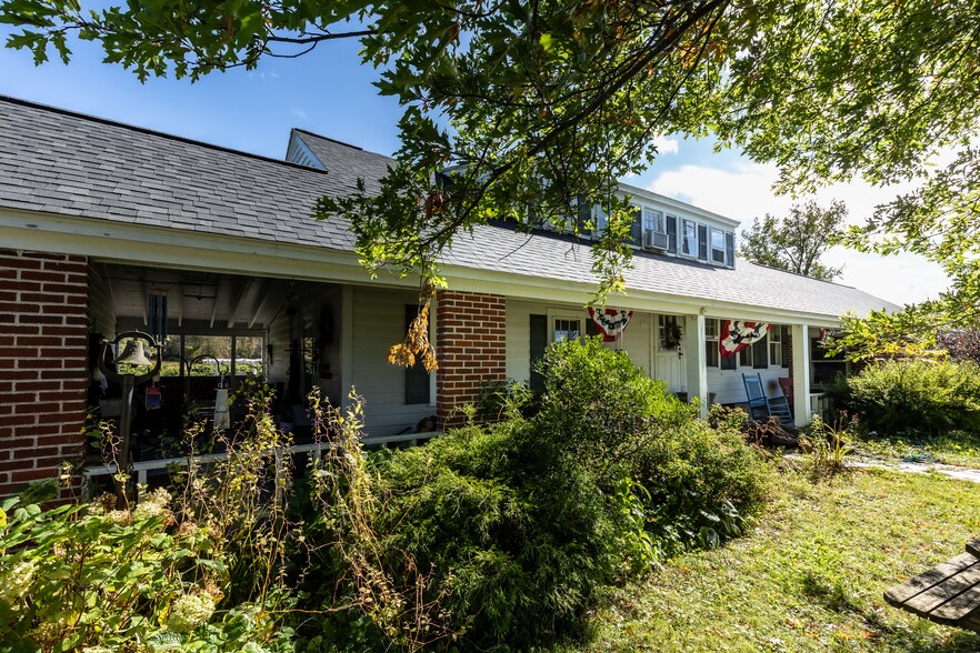 More Photos Of 4 Whitman Rd, Stephentown Sports And Entertainment For Sale