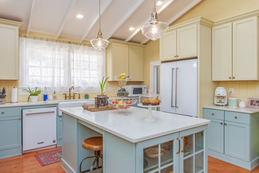 More Photos Of 401 E Bridge St, Wetumpka Specialty For Sale