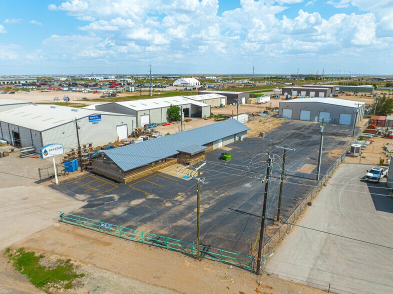 Primary Photo Of 7409 Industrial Ave, Midland Flex For Sale