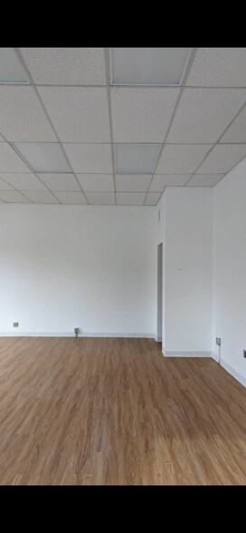 More Photos Of 3 N 2nd Ave, Norwich Storefront Retail Office For Lease