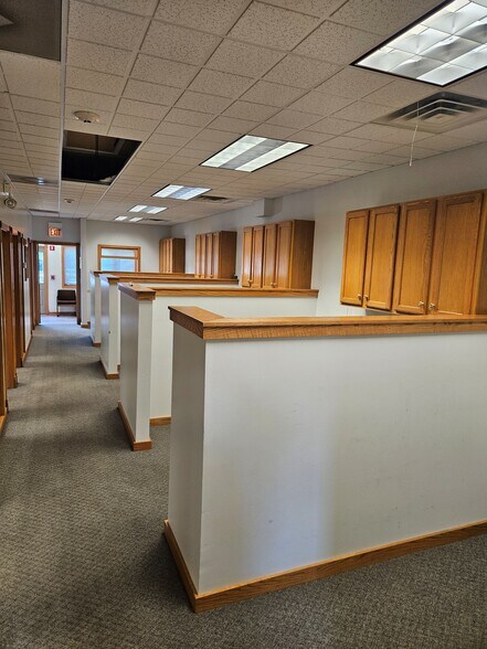 More Photos Of 6400 W College Dr, Palos Heights Medical For Lease