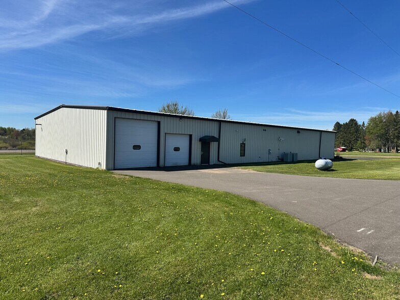 More Photos Of N5750 White St, Glen Flora General Retail For Sale