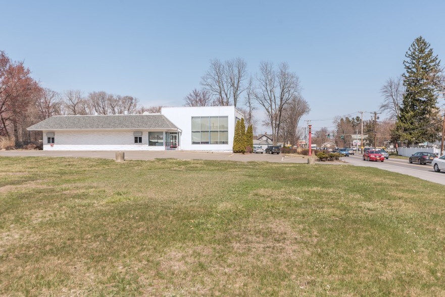 More Photos Of 3123 Route 9W, Saugerties Restaurant For Lease