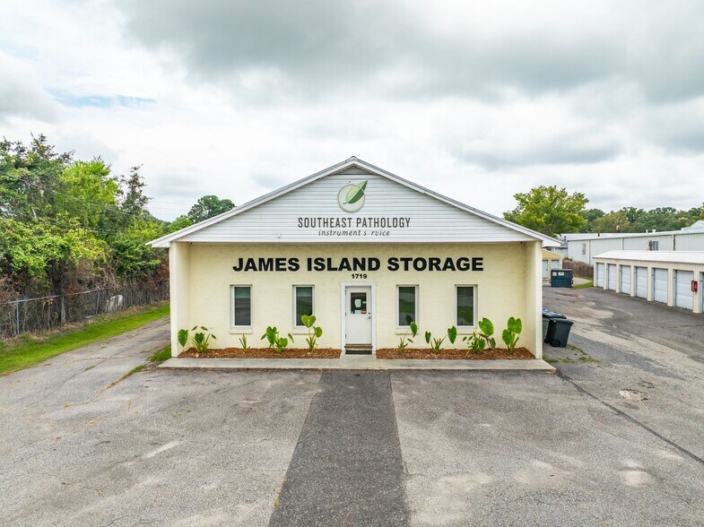 More Photos Of 1719 Signal Point Rd, Charleston Self Storage For Sale