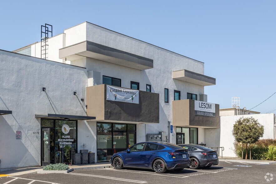 More Photos Of 6172 Beach Blvd, Buena Park Loft Creative Space For Lease