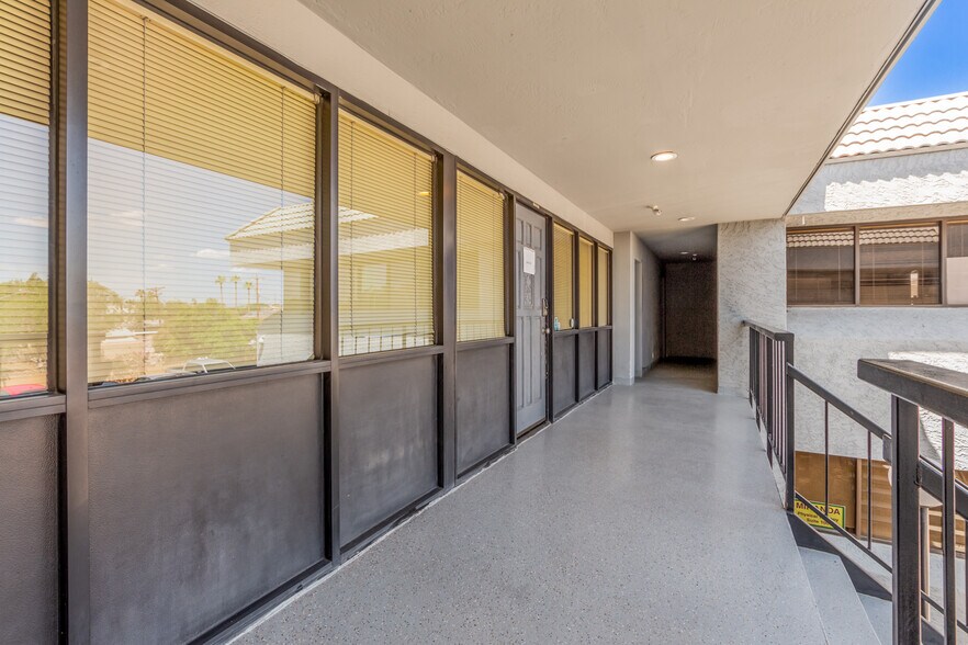 More Photos Of 5815 N Black Canyon Hwy, Phoenix Medical For Lease
