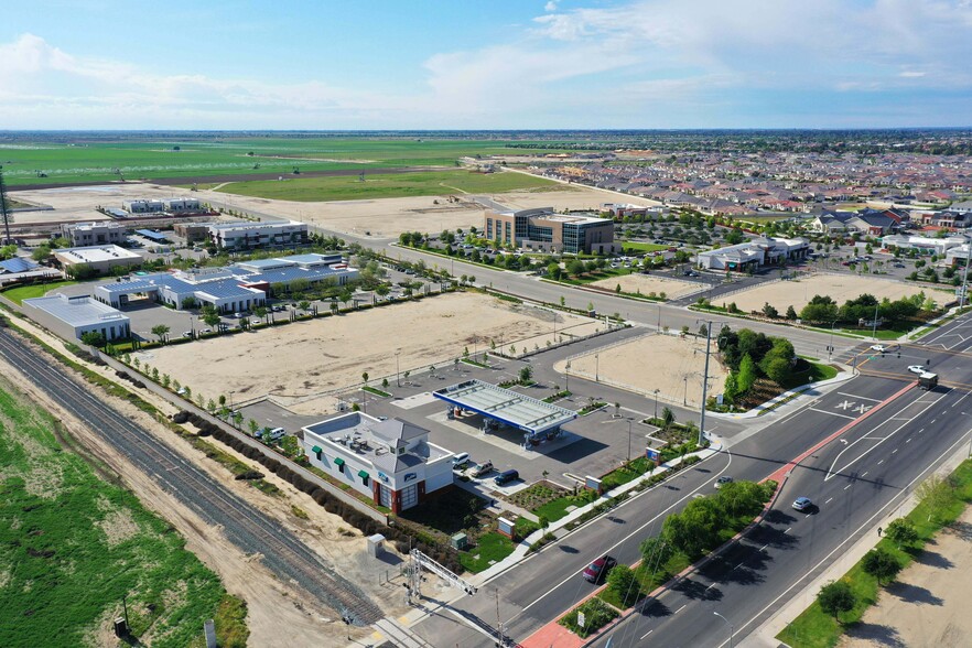 Primary Photo Of 7 Oaks Business Park, Bakersfield Land For Sale