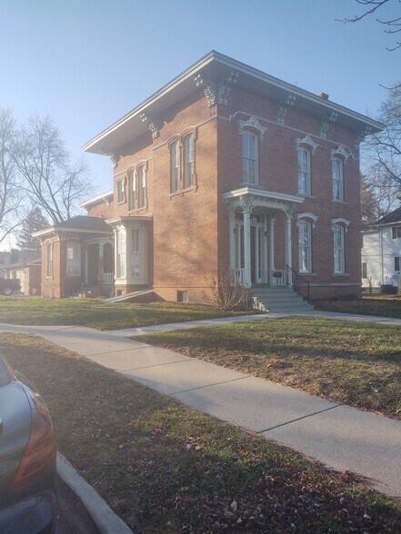 More Photos Of 45605 Cass Ave, Utica Apartments For Sale