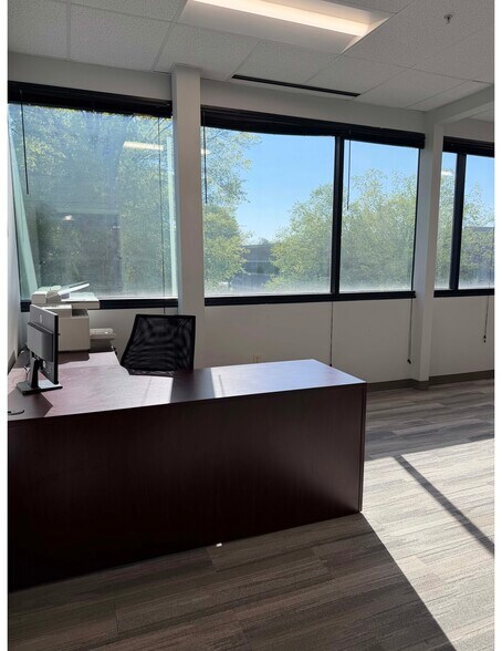 More Photos Of 6230 Shiloh Rd, Alpharetta Office For Lease