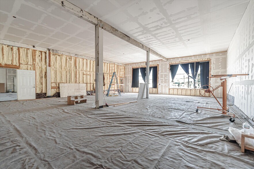 More Photos Of 1606 Harrison St, San Francisco Service For Sale